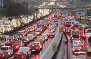 İstanbul’da trafik kilitlendi
