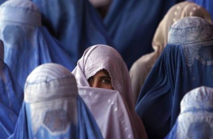 Taliban sözcüsü: Kadınlar kabinede olamaz, doğum yapmalılar