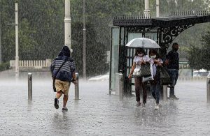 Meteoroloji saat verdi: İstanbul ve 10 il için sel uyarısı