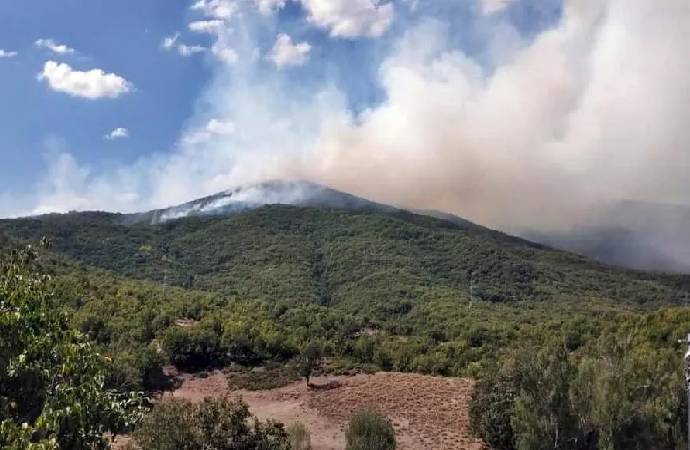 Tunceli’de yangın: Havadan müdahale ediliyor