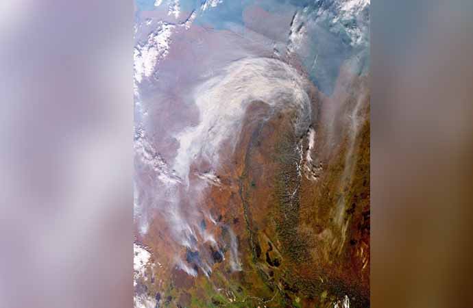 Dünyanın en soğuk bölgelerinden biri olan Yakutistan’daki orman yangını uzaydan görüntülendi