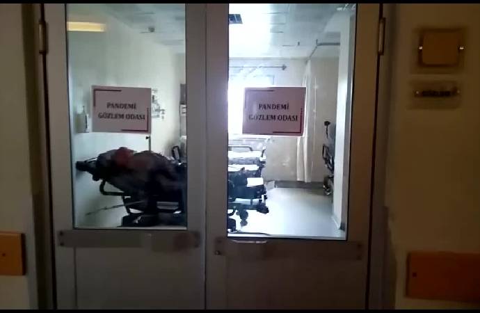 Devlet hastanesinde skandal: PCR testi odası ile covid gözlem odası yan yana!