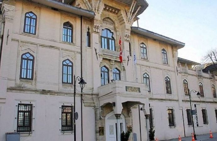 Tarihi yapının restorasyon ihalesi Erdoğan’ın okul arkadaşına verildi!