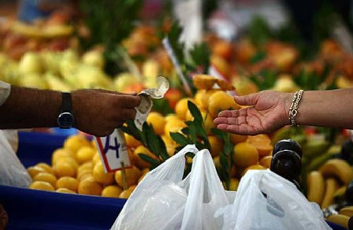 Gıda enflasyonu göstergesi 28 ayın zirvesinde! Asgari ücret bu ay da eridi