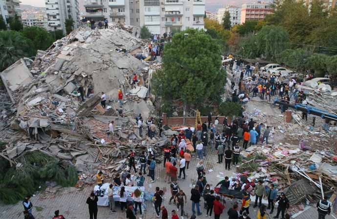 İzmir depreminin yaralarını saracak 332 milyon dolarlık kredi durduruldu