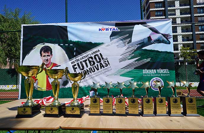 Kartal’da Metin Oktay anısına düzenlenen futbol turnuvası sona erdi