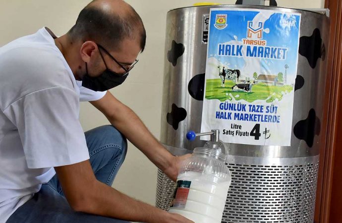 Tarsus Belediyesi piyasanın 2 TL altında fiyatla süt satışına başladı