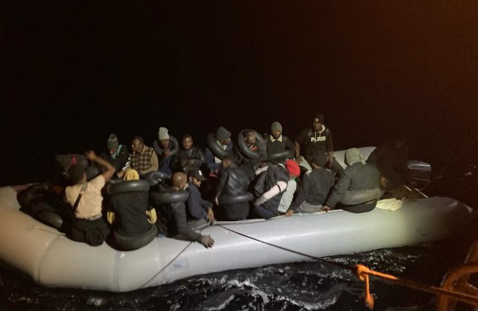 Fethiye açıklarında 36 kaçak göçmen kurtarıldı