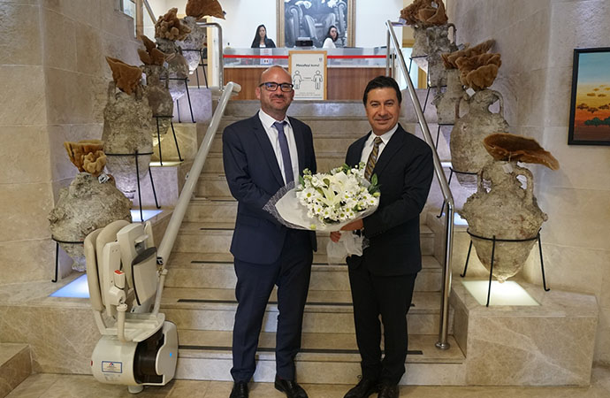 Fransa İstanbul Başkonsolosu Olivier Gauvin Bodrum Belediye Başkanı Ahmet Aras’ı ziyaret etti