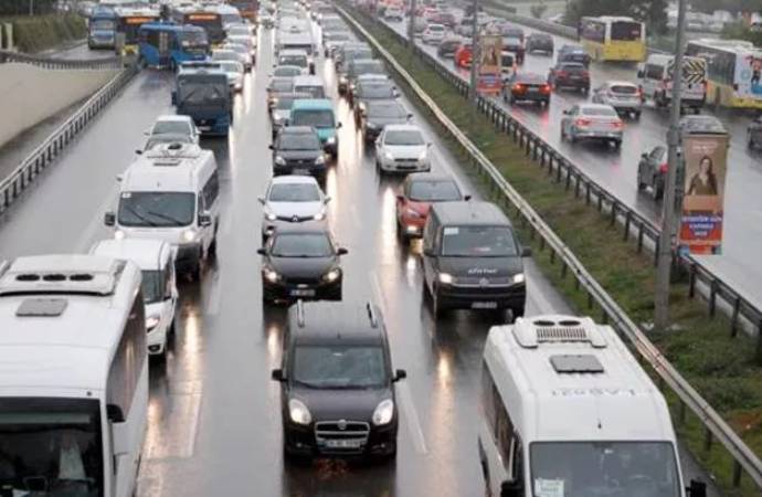 İstanbul’da trafik yoğunluğu yüzde 78’e ulaştı!