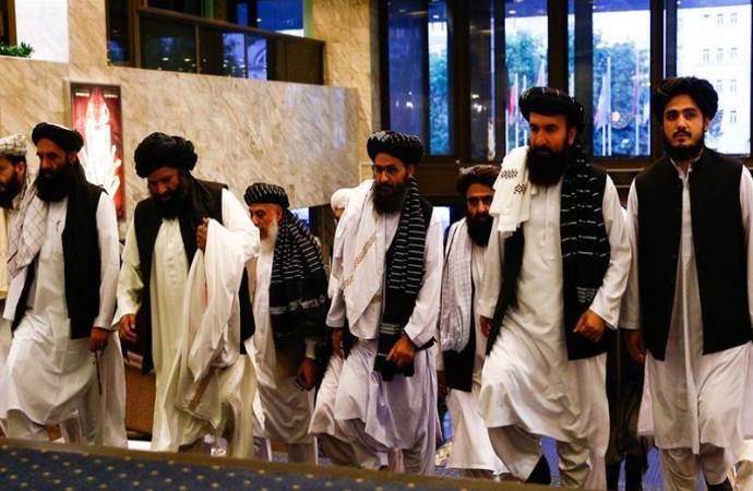 Taliban, Afganistan’da burka zorunluluğu getirdi