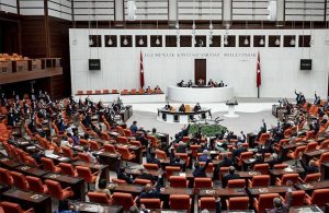 AKP’li vekillerin karnesi zayıf