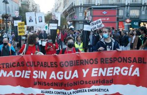 İspanya’da protesto: Enerji şirketleri vatandaşı soyuyor