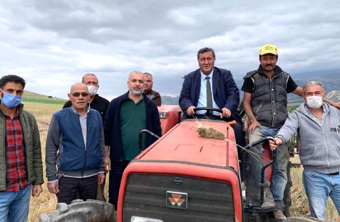 Gürer: Çiftçinin traktörü haciz edilemesin