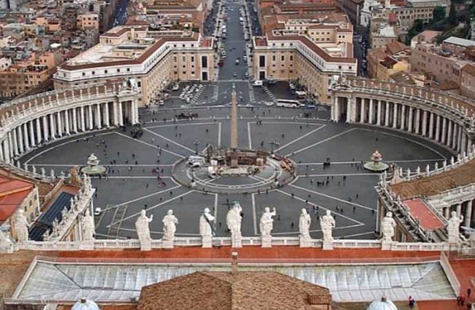 Vatikan’da koronavirüs aşısı krizi