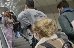 Metroda ‘maske’ tartışması! İki yolcu indirildi