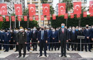 Mustafa Kemal Atatürk saygı, minnet ve rahmetle anıldı