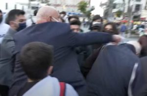 AKP’li seçmen, karşıtı sanıp bir yurttaşı dövdü!