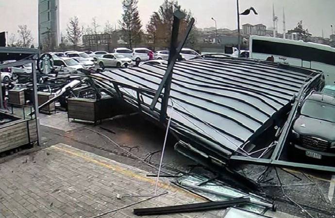 Fırtına, yurttaşlara olası İstanbul depremini hatırlattı! ‘Can güvenliğimiz yok’