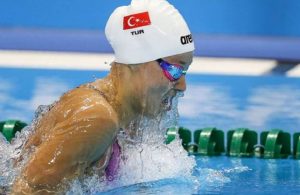 Milli yüzücü Viktoria Zeynep Güneş’ten tarihi altın madalya