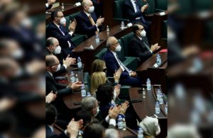 Gerilim AKP grubuna yansıdı: Bakan alkışlamadı