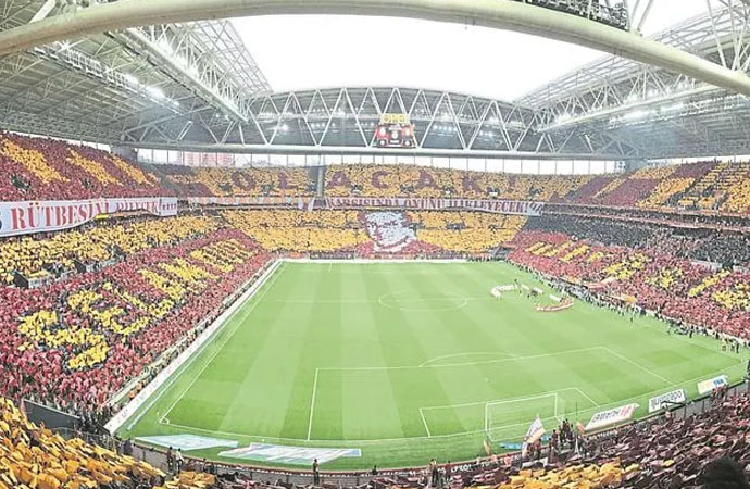 Taraftarı derbi heyecanı sardı! Galatasaray’dan Fenerbahçe mücadelesine özel koreografi hazırlığı