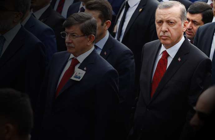 “Bir grup Erdoğan’ı esir aldı”