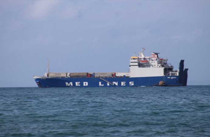 İskenderun’da denize düşen dinamit yüklü konteyner korku yarattı