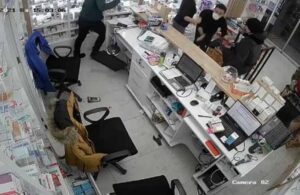 Ankara’da eczane çalışanlarına saldırıyı güvenlik kameraları saniye saniye kaydetti