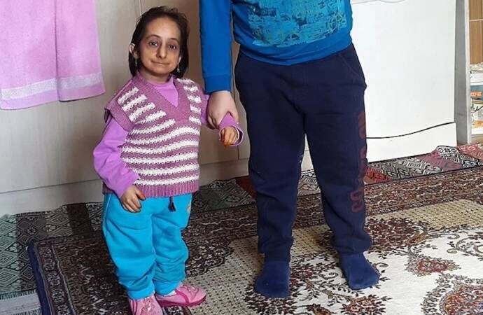 Türkiye’nin en kısa boylu kadını Elif Kocaman hayatını kaybetti