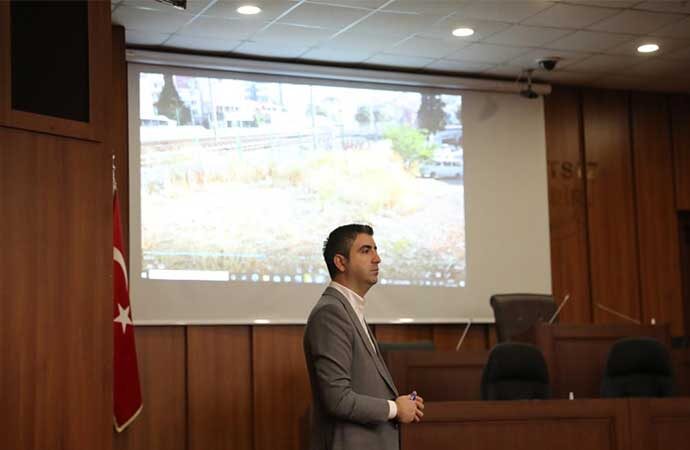 Başkan Gökhan Yüksel’den Kartal esnafına bilgilendirme toplantısı