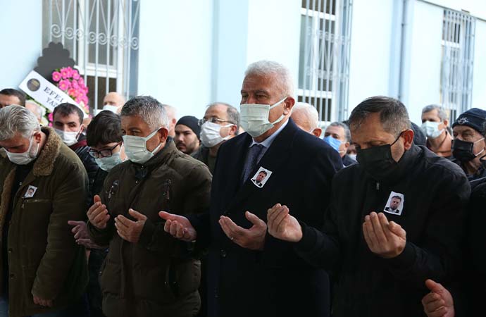 Efeler personeli mesai arkadaşlarını son yolculuğuna uğurladı