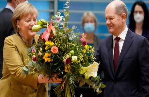 Almanya’da Merkel’e veda töreni düzenleniyor
