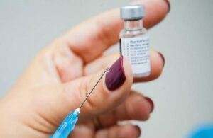 Üçüncü doz BioNTech aşısının en yaygın yan etkileri açıklandı