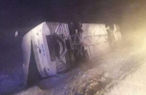Tatvan’da iki otobüs devrildi: 35 yaralı