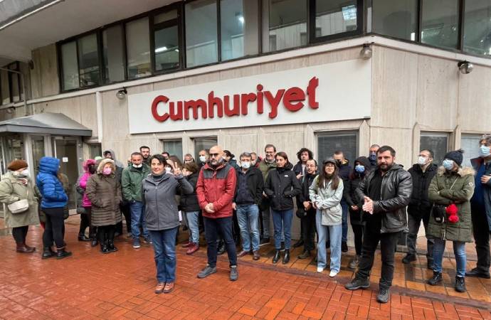 Cumhuriyet’te yönetime protesto