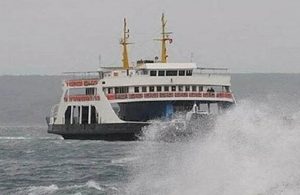 Çanakkale’de feribot seferleri iptal edildi!