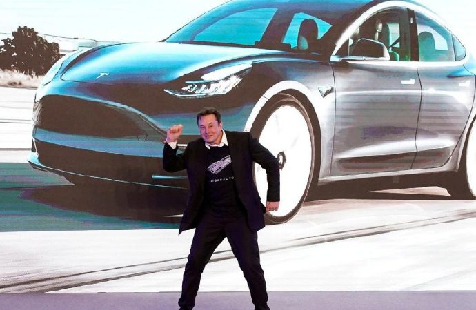 Elon Musk çalışma hayatını bırakmak istediğini söyledi