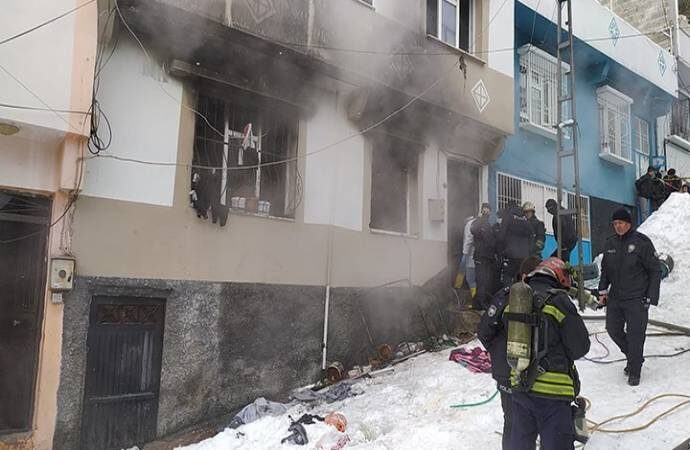 Gaziantep’te evde çıkan yangında 2 çocuk yaşamını yitirdi