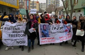 Afganistan’da kadınlar Taliban’a karşı ayaklandı