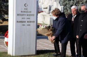 Rahşan Ecevit, mezarı başında anıldı