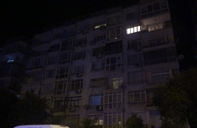 Yedinci kattaki evlerinin balkonundan düşen Ece, öldü 