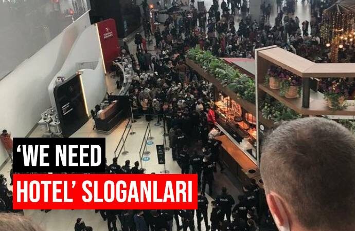 İstanbul Havalimanı’nda mahsur kalanlar turistlerden protesto