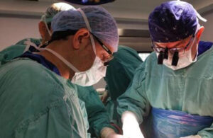 Yaptığı organ nakillerine imzasını kazıyan cerrah, doktorlar listesinden çıkarıldı