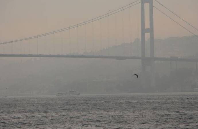İstanbul Boğazı çift yönlü olarak trafiğe kapatıldı