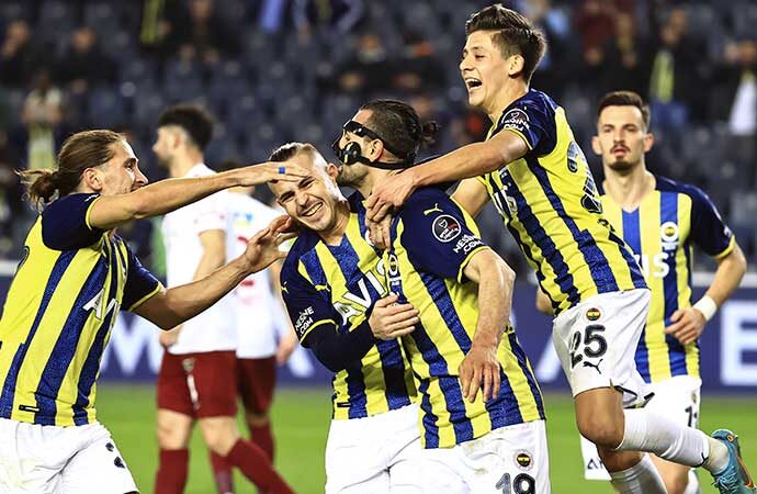 Fenerbahçe 17 hafta sonra üçte üç yaptı