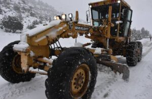 Tarsus Belediyesi karla mücadele ekipleri 10 gündür dağ köylerinde