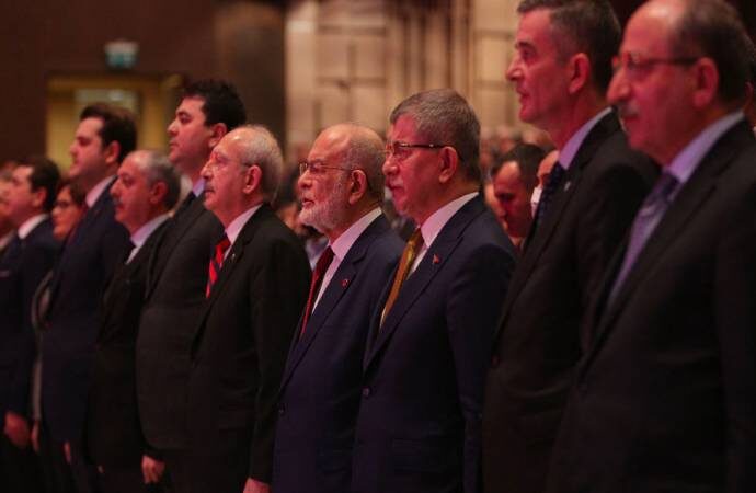 Muhalefet partisi liderleri Necmettin Erbakan anmasında