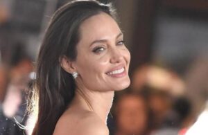 Angelina Jolie: Afgan mültecileri destekleyin
