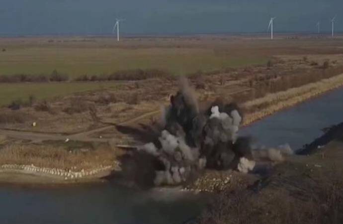 Rusya, Kırım’ın kuzeyindeki bir barajı imha etti